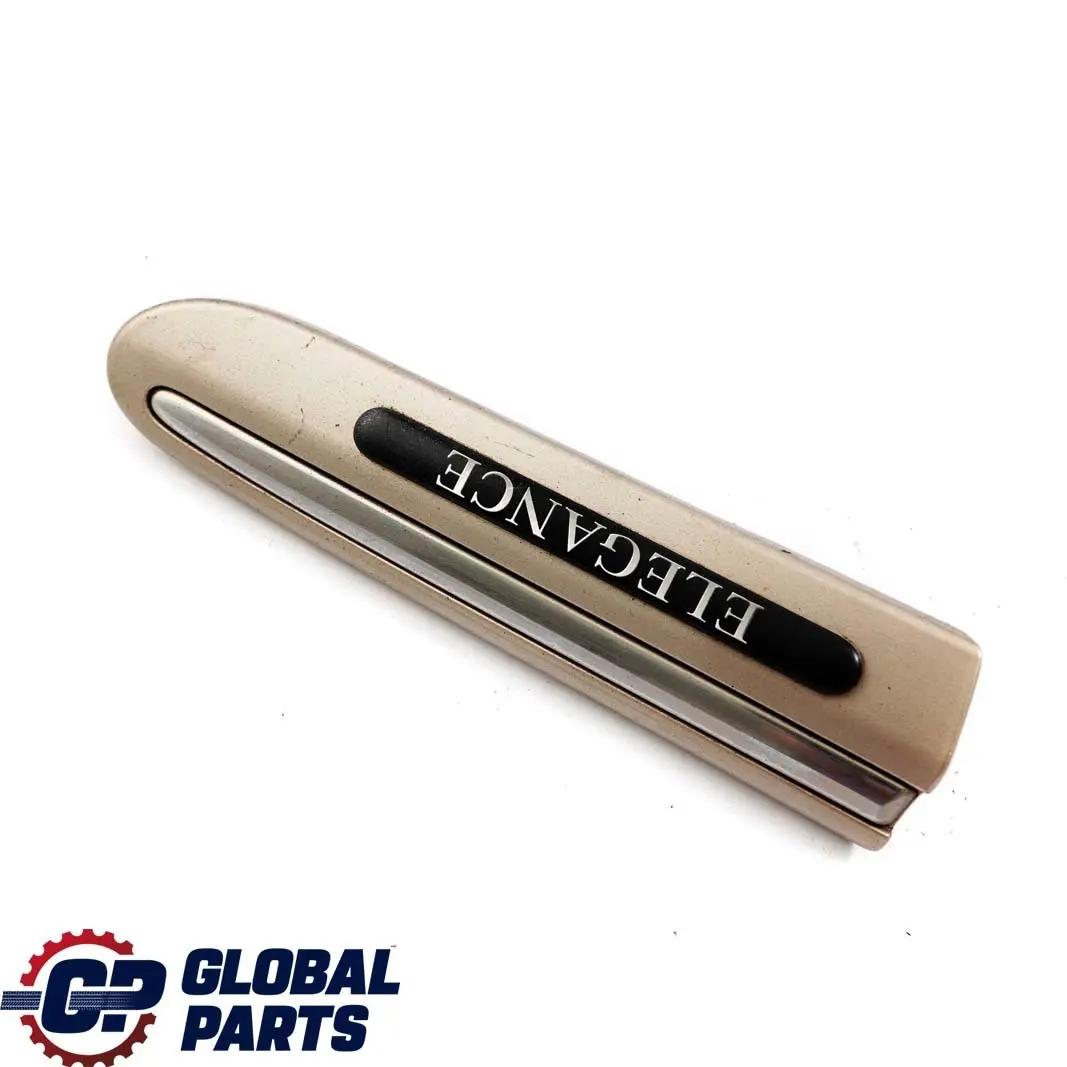 Guardabarros Delantero Derecho Liston Moldura Travertino Beige 693 para Mercedes W203 con número de pieza A2036904862 Mercedes W203 Guardabarros Delantero Derecho Liston Moldura Travertino Beige 693 - SKU A2036904862-TRB - Número de pieza A2036904862