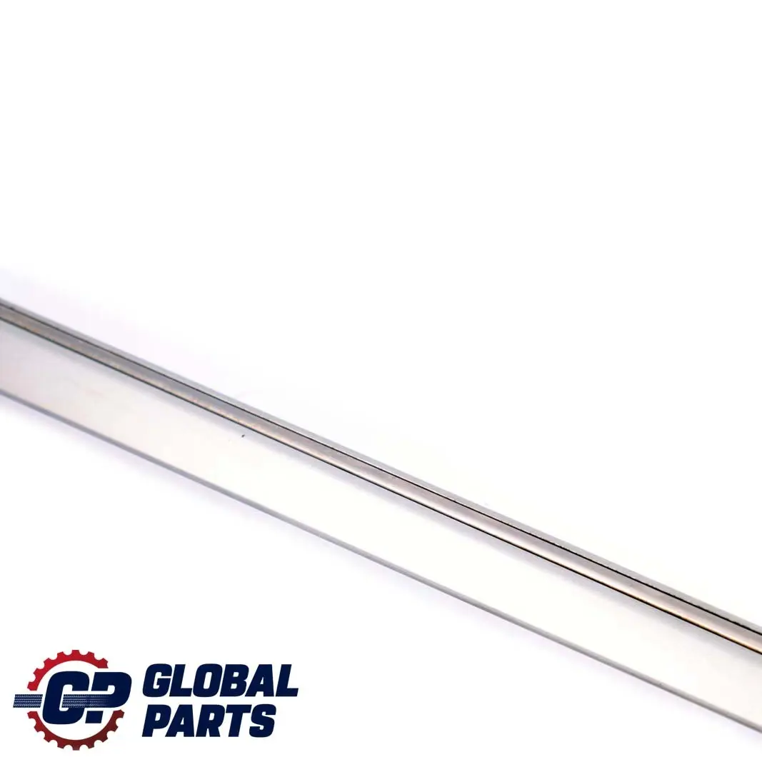 Mercedes W203 Moldura de puerta delantera derecha Plata brillante 744 - SKU A2036905062-BS - Número de pieza A2036905062