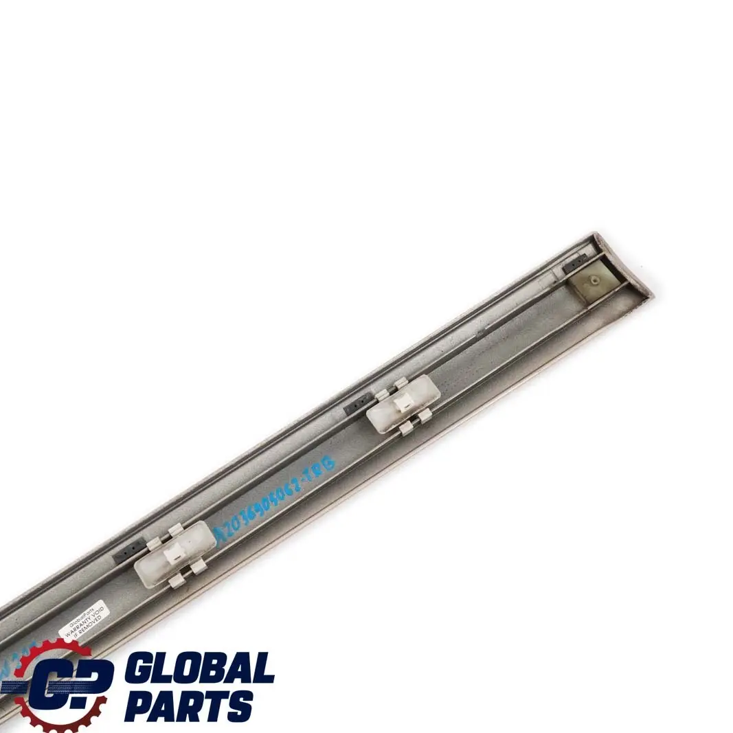 Striscia Rivestimento Porta Anteriore Destra Travertino Beige 693 per Mercedes W203 con numero di parte A2036905062 Mercedes W203 Striscia Rivestimento Porta Anteriore Destra Travertino Beige 693 - SKU A2036905062-TRB - Numero di parte A2036905062