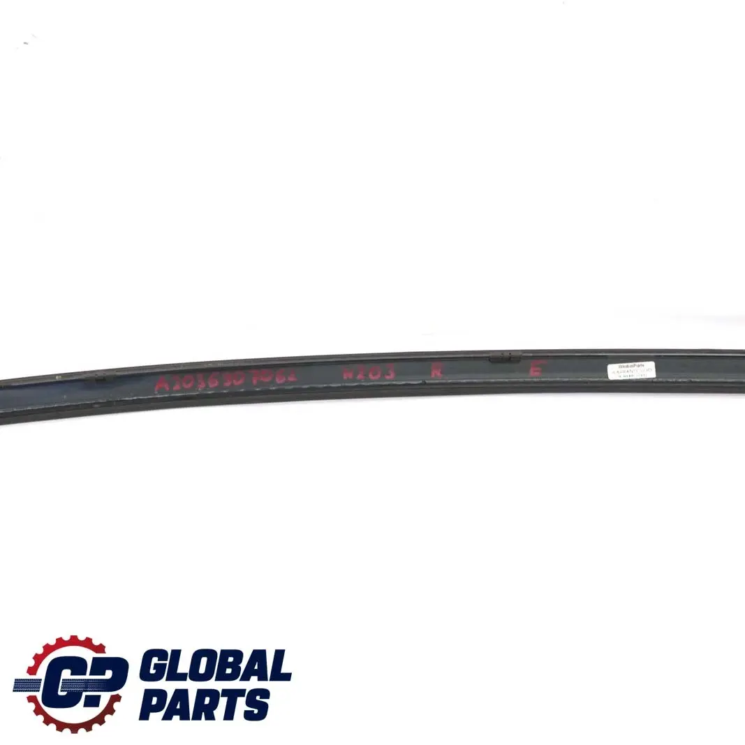  Mercedes-Benz C W203 Moldura Deflector De Agua Derecha Rail De Techo - SKU A2036907062 - Número de pieza A2036907062