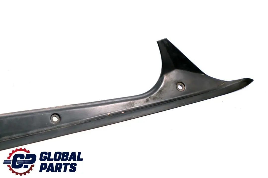 Mercedes W203 Maletero Porton Trasero Derecho Tapa Embellecedor - SKU A2036932433 - Número de pieza A2036932433