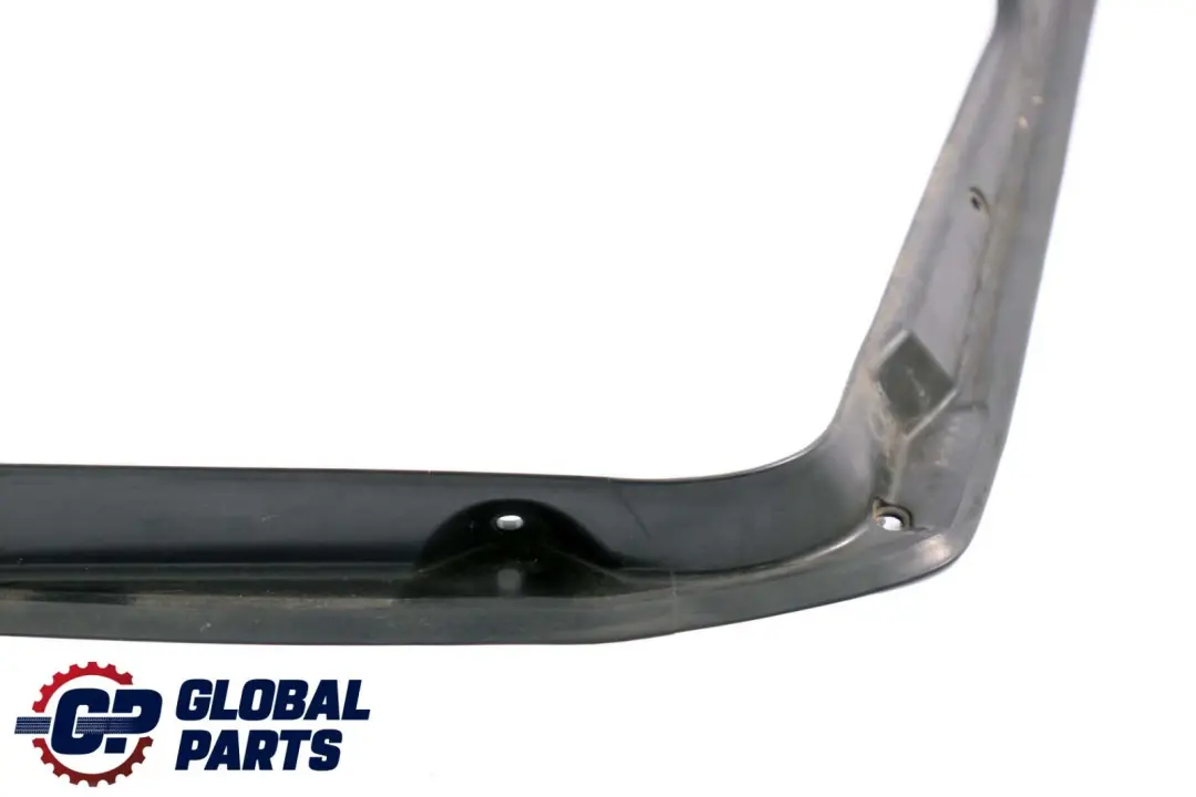 Mercedes W203 Maletero Porton Trasero Derecho Tapa Embellecedor - SKU A2036932433 - Número de pieza A2036932433