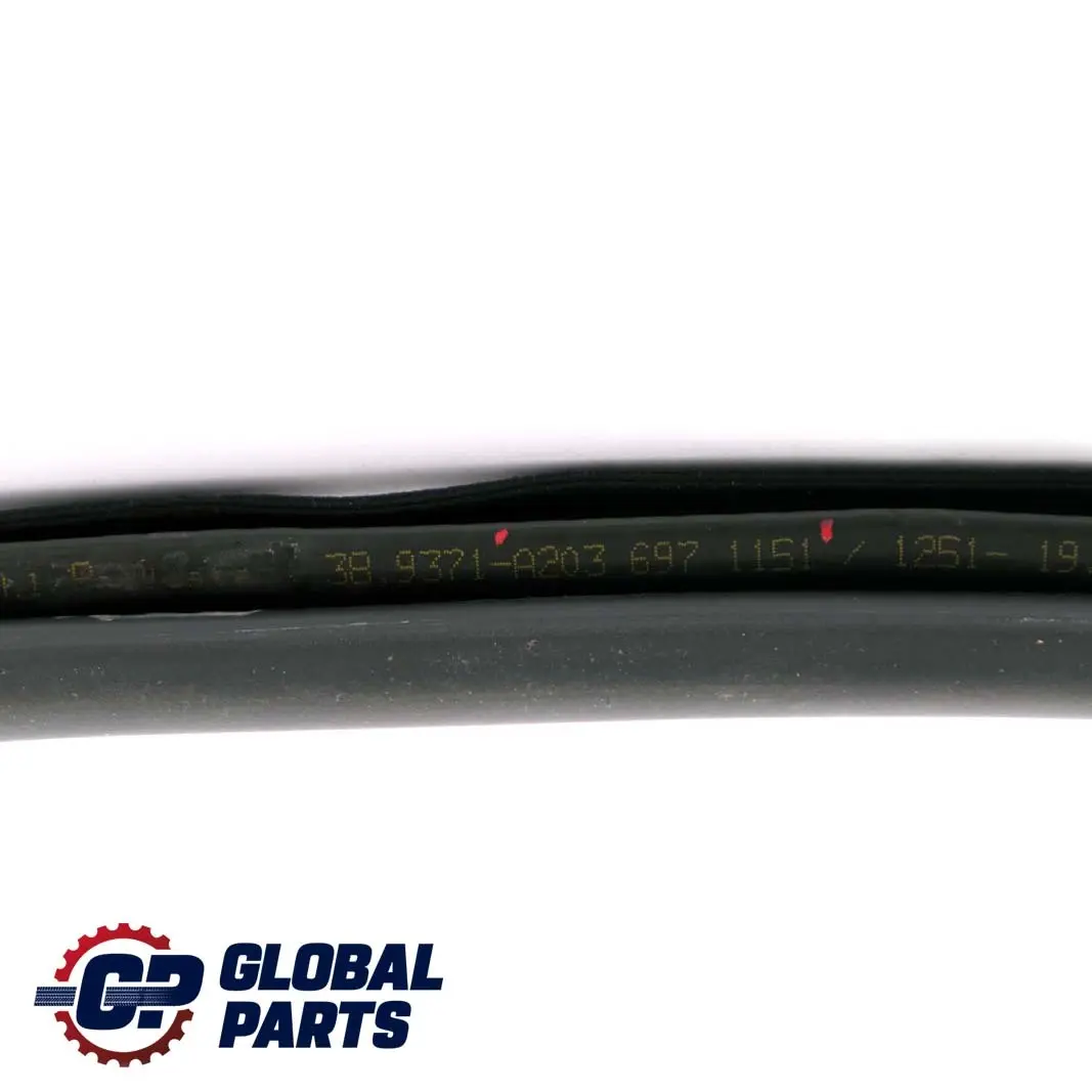 CLK-Klasse W209 Türdichtung Vorne Links Unten für Mercedes mit Teilenummer A2036971151 Mercedes CLK-Klasse W209 Türdichtung Vorne Links Unten - SKU A2036971151 - Teilenummer A2036971151