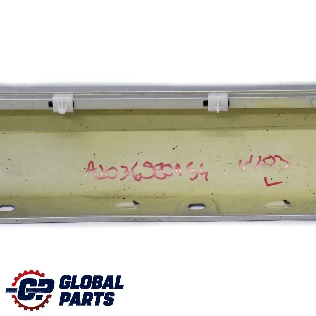 Mercedes W203 Cubre Umbral Puerta Lateral Faldon Izquierdo Brilliant Silver 744 - SKU A2036980154-BS - Número de pieza A2036980154