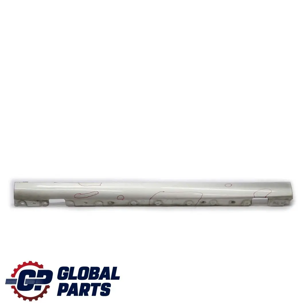 Cubre Umbral Puerta Lateral Faldon Izquierdo Brilliant Silver 744 para Mercedes W203 con número de pieza A2036980154 Mercedes W203 Cubre Umbral Puerta Lateral Faldon Izquierdo Brilliant Silver 744 - SKU A2036980154-BS - Número de pieza A2036980154