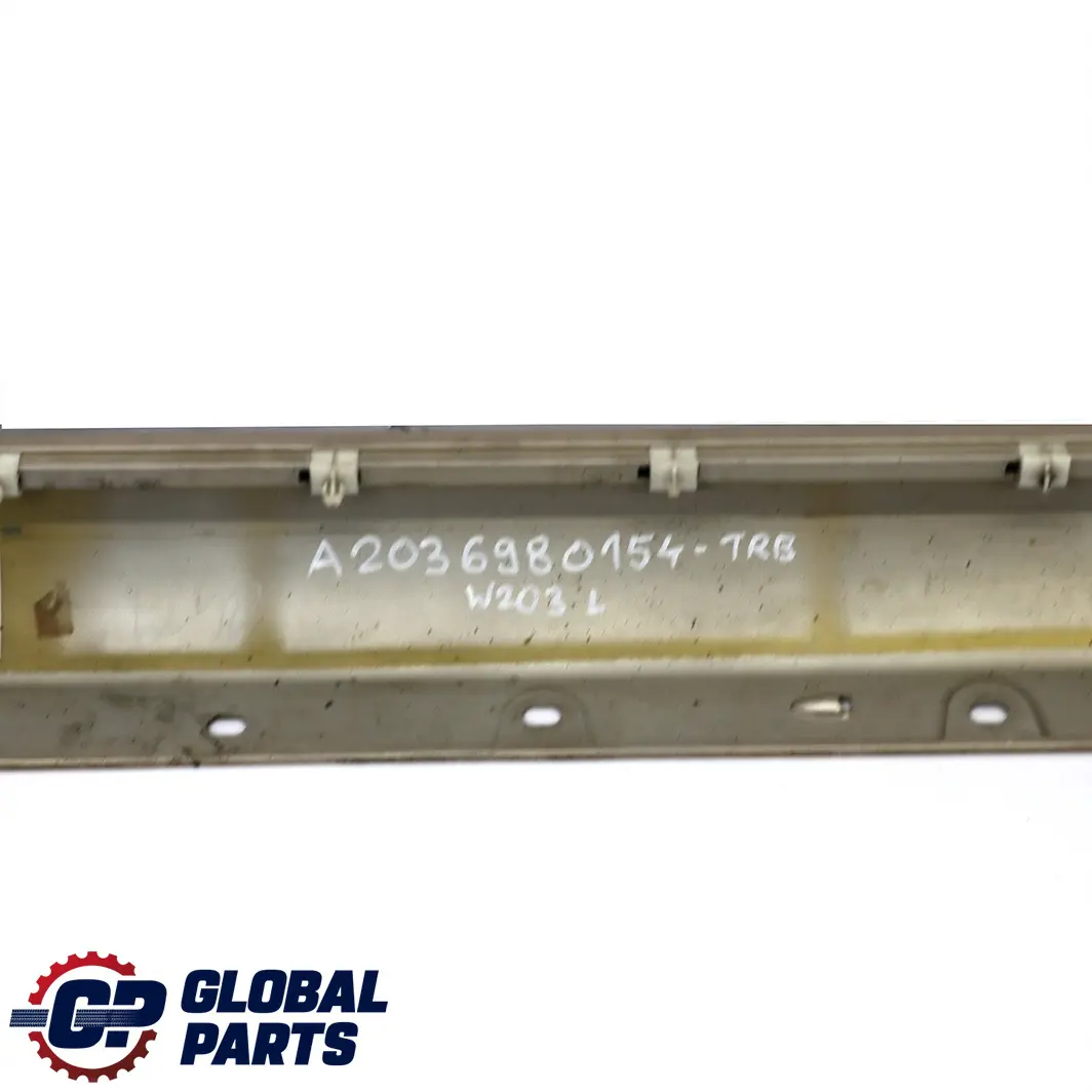 Faldon De umbral De puerta lateral izquierdo Travertine Beige 693 para Mercedes W203 con número de pieza A2036980154 Mercedes W203 Faldon De umbral De puerta lateral izquierdo Travertine Beige 693 - SKU A2036980154-TRB - Número de pieza A2036980154