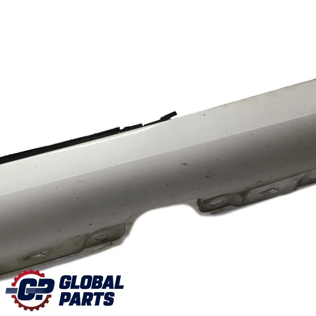 Mercedes W203 Embellecedor Umbral Puerta Derecha Plateado Brillante 744 - SKU A2036980254-BS - Número de pieza A2036980254