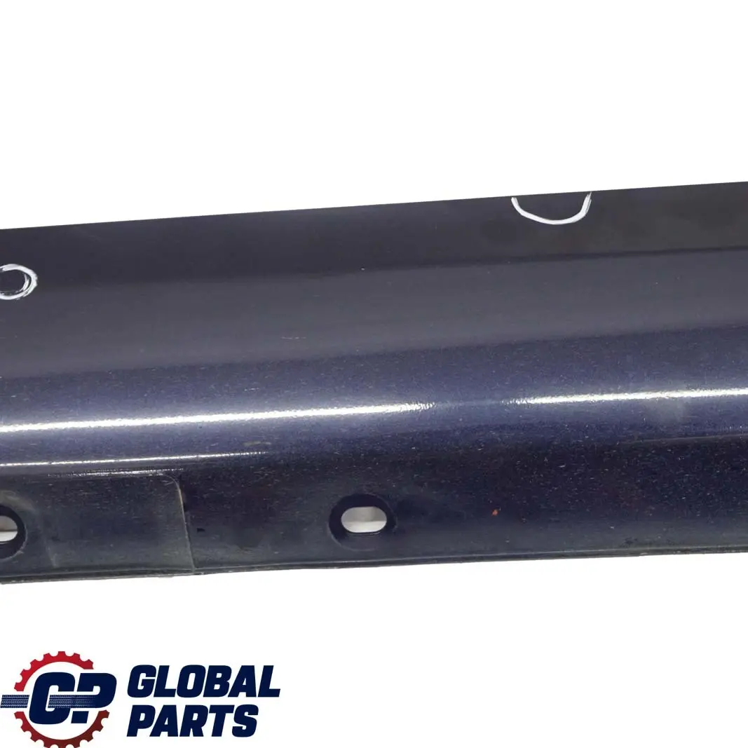  Mercedes-Benz W203 Bas de Porte Couverture Seuil a Gauche Tanzanitblau 359 - SKU A2036981354-TB - Numéro de pièce A2036981354