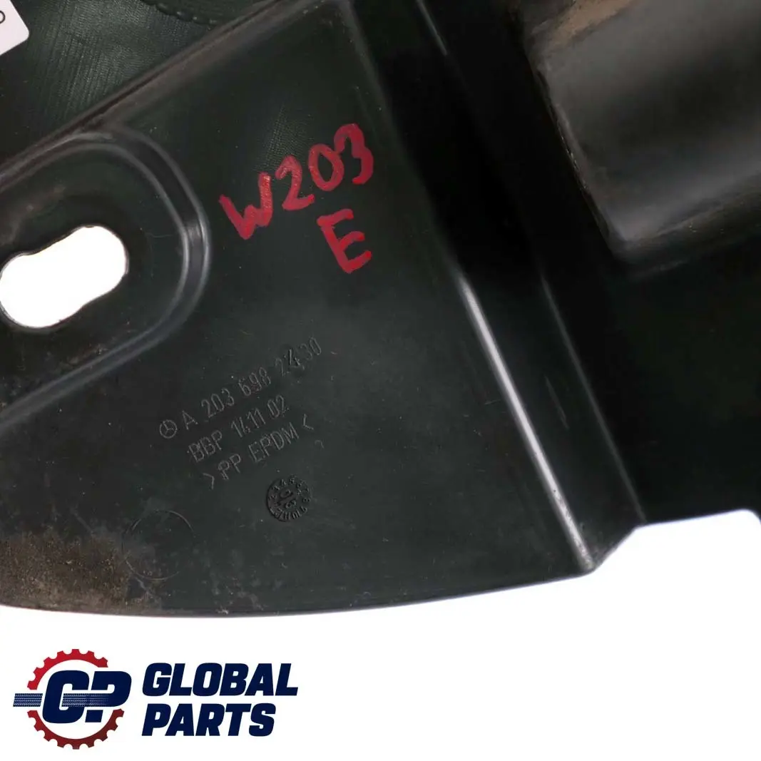 Paraspruzzi posteriore Rivestimento ruota destra per Mercedes CLC CL203 con numero di parte A2036982430 Mercedes CLC CL203 Paraspruzzi posteriore Rivestimento ruota destra - SKU A2036982430 - Numero di parte A2036982430