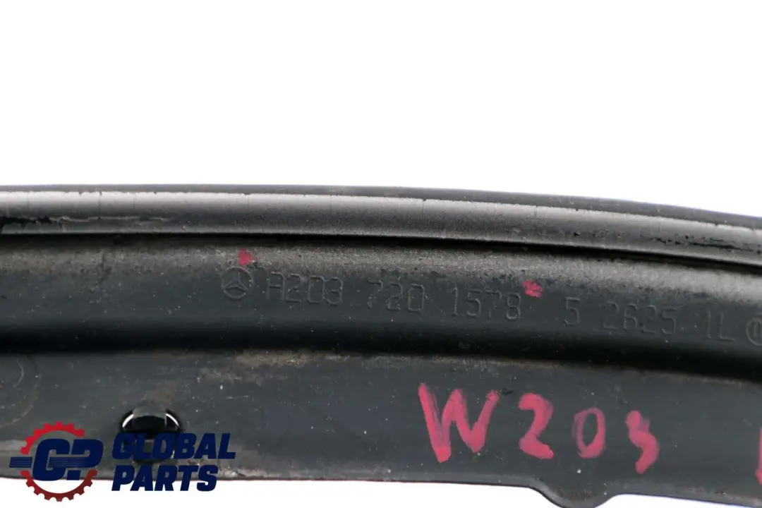 Junta del burlete de la puerta delantera izquierda para Mercedes W203 con número de pieza A2037201578 Mercedes W203 Junta del burlete de la puerta delantera izquierda - SKU A2037201578 - Número de pieza A2037201578