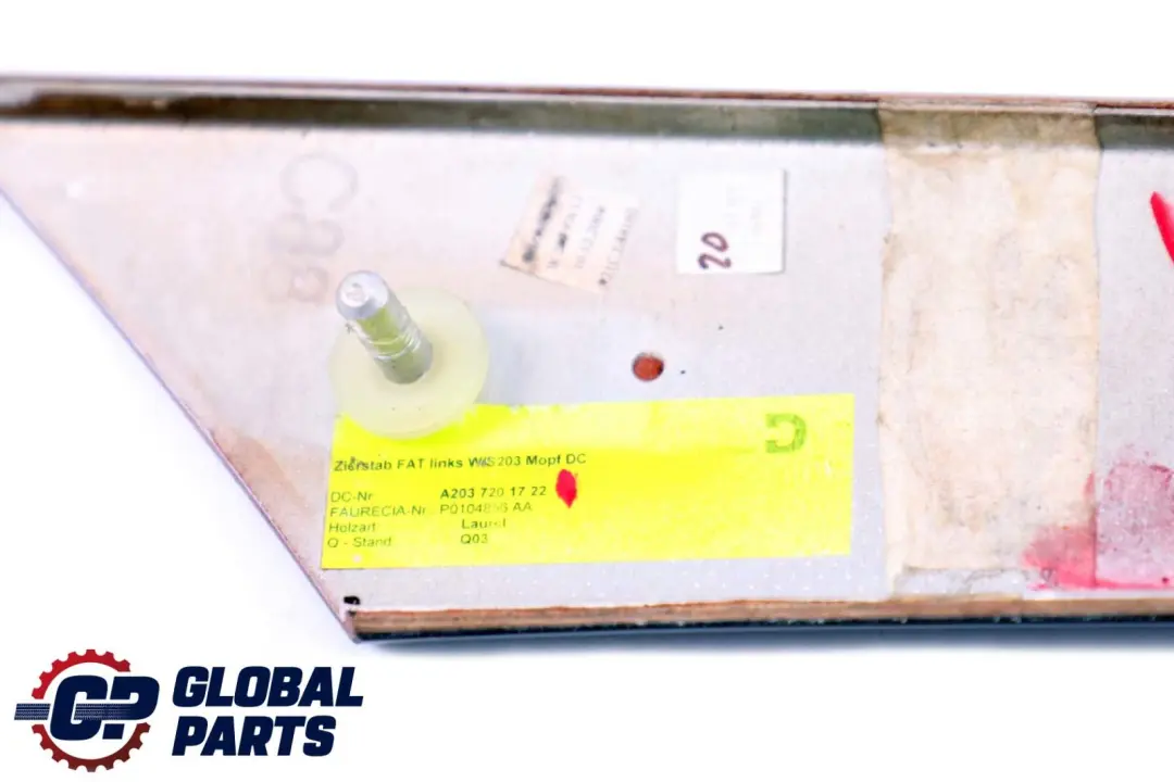 C-Klasse W203 Blende Tür Holz Matt Vorne Links für Mercedes mit Teilenummer A2037201722 Mercedes C-Klasse W203 Blende Tür Holz Matt Vorne Links - SKU A2037201722 - Teilenummer A2037201722