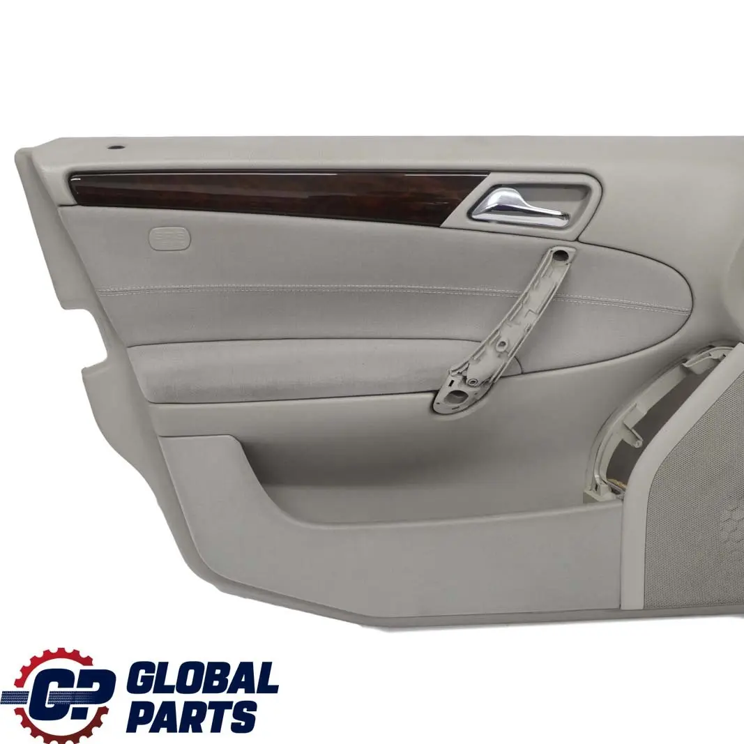 Mercedes-Benz C Klasse W203 Türverkleidung Vorne Links Stoff Alpaca Grau für mit Teilenummer A2037202972 Mercedes-Benz C Klasse W203 Türverkleidung Vorne Links Stoff Alpaca Grau - SKU A2037202972 - Teilenummer A2037202972