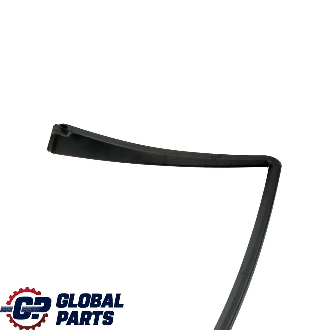 Mercedes-Benz C W203 Delantero Izquierdo Marco Ventana Tapa para con número de pieza A2037250171 Mercedes-Benz C W203 Delantero Izquierdo Marco Ventana Tapa - SKU A2037250171 - Número de pieza A2037250171