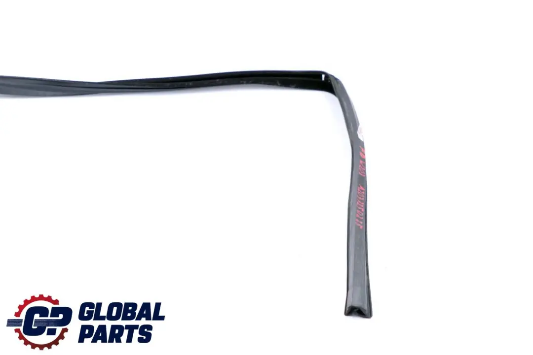 Mercedes W203 Uszczelka szyby drzwi przed prawe - SKU A2037250225 - Numer Części A2037250225
