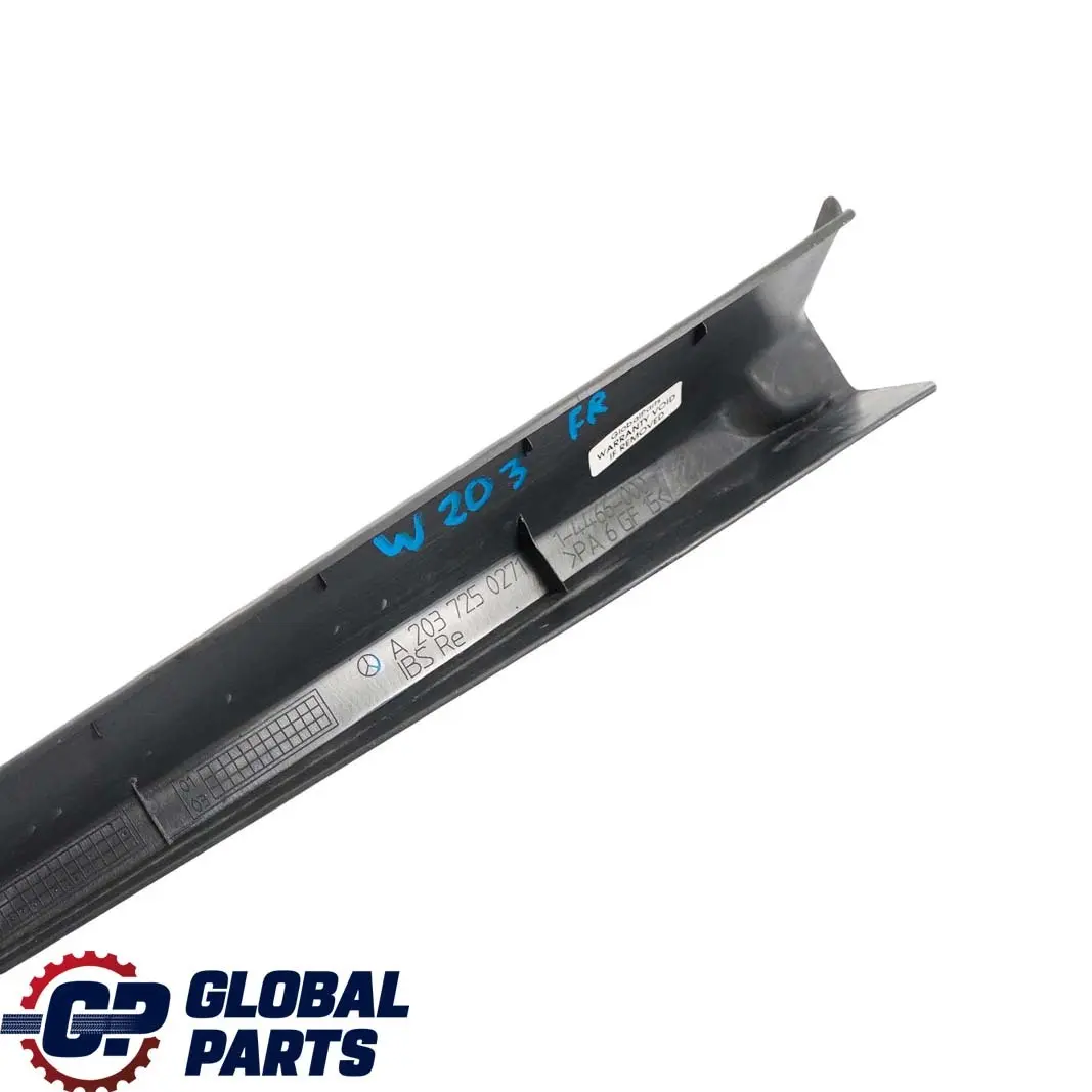 Mercedes-Benz W203 Telaio di Porta Trim Copertura Anteriore Destra per con numero di parte A2037250271 Mercedes-Benz W203 Telaio di Porta Trim Copertura Anteriore Destra - SKU A2037250271 - Numero di parte A2037250271