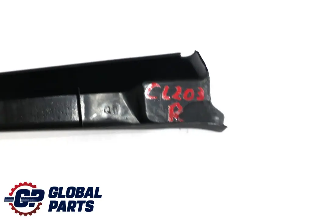 Classe CLC CL203 Fensterrahmenverkleidung Droite pour Mercedes à propos du numéro de pièce A2037250471 Mercedes Classe CLC CL203 Fensterrahmenverkleidung Droite - SKU A2037250471 - Numéro de pièce A2037250471