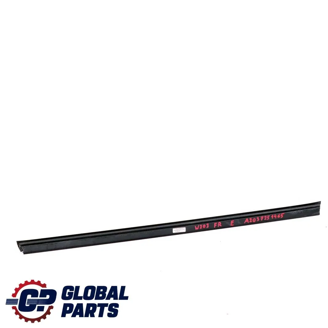 Rail De Sellado Izquierda Derecha Puerta Delantera para Mercedes W203 con número de pieza A2037251465 Mercedes W203 Rail De Sellado Izquierda Derecha Puerta Delantera - SKU A2037251465 - Número de pieza A2037251465