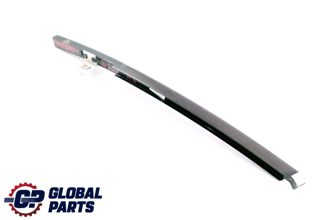 Guia De ventana trasera izquierda Tapa embellecedora para Mercedes W203 con número de pieza A2037300919 Mercedes W203 Guia De ventana trasera izquierda Tapa embellecedora - SKU A2037300919 - Número de pieza A2037300919