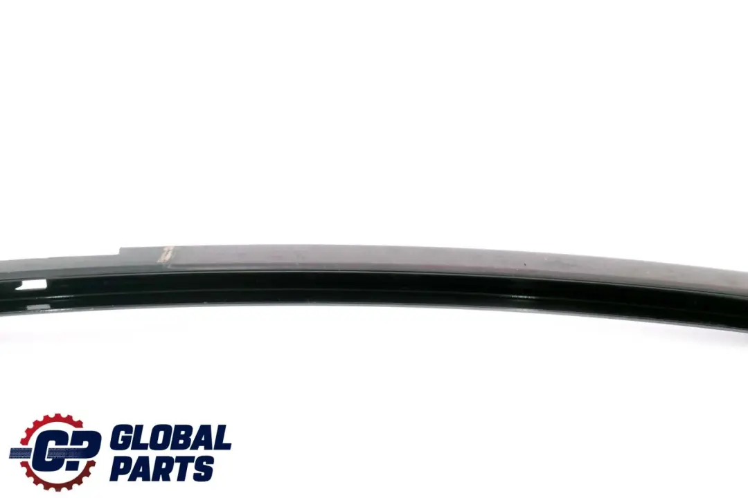 Mercedes W203 Guida finestrino posteriore destro O/S Trim Cover - SKU A2037301019 - Numero di parte A2037301019