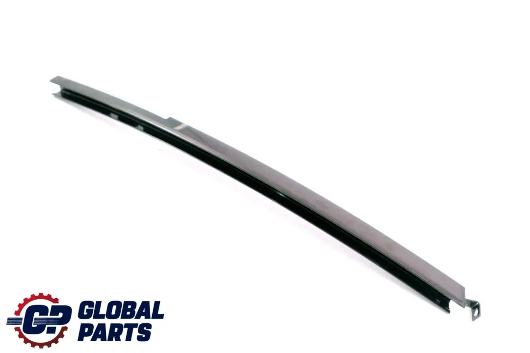 Mercedes-Benz Clase C W203 Guia De ventana trasera derecha Cubierta para con número de pieza A2037301019 Mercedes-Benz Clase C W203 Guia De ventana trasera derecha Cubierta - SKU A2037301019 - Número de pieza A2037301019