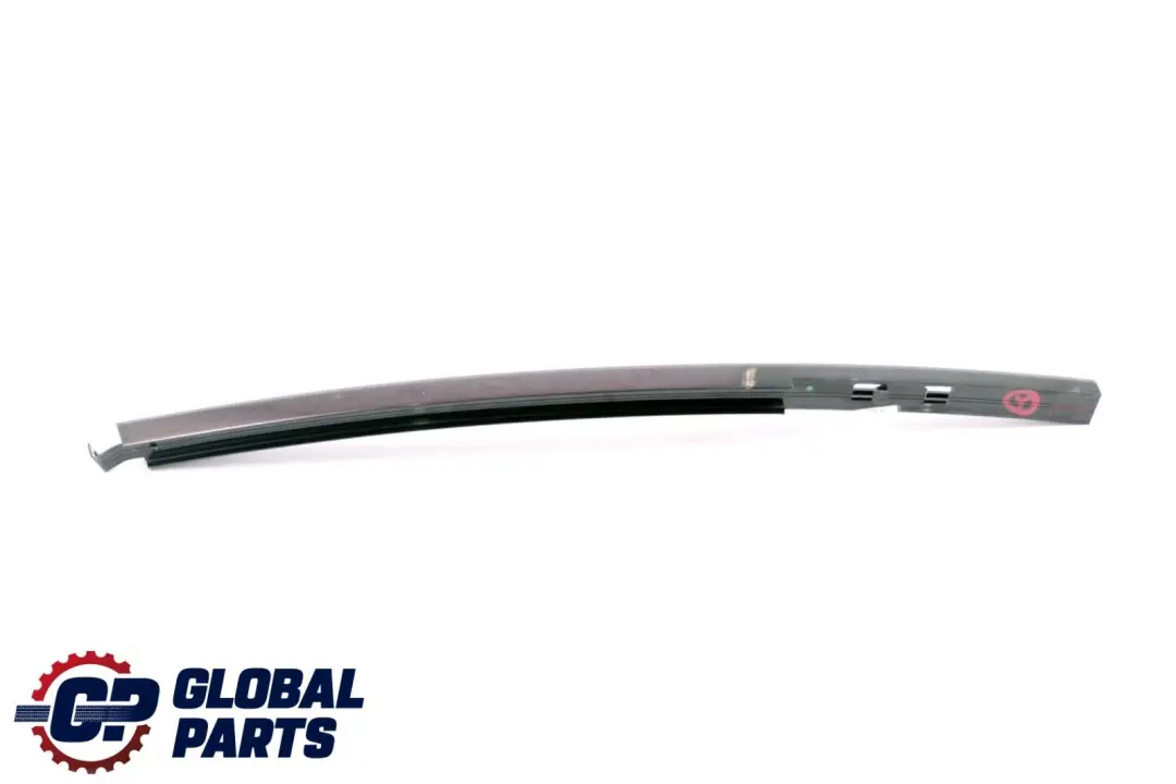 Mercedes W203 Guida finestrino posteriore destro O/S Trim Cover - SKU A2037301019 - Numero di parte A2037301019