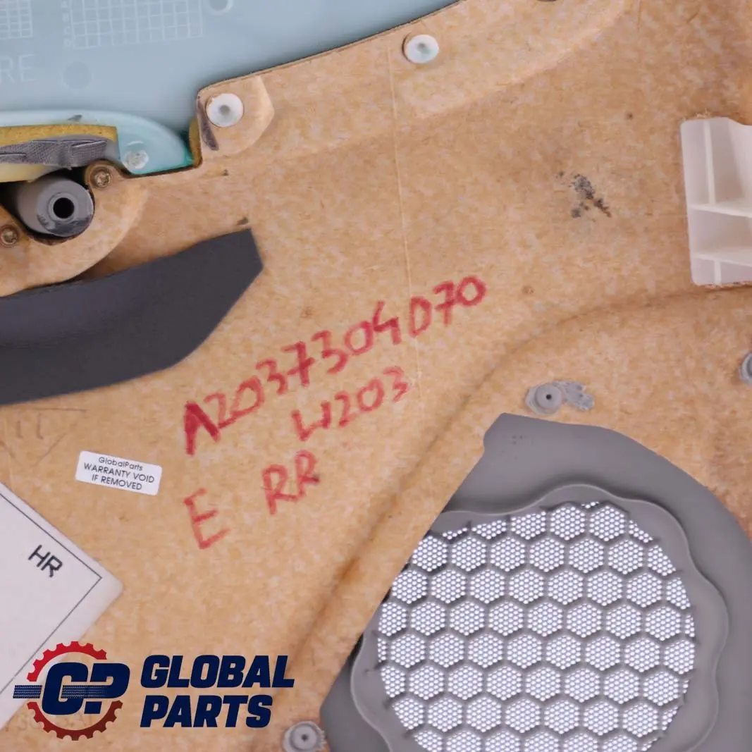 Mercedes W203 Trasera Derecha Tarjeta de Puerta del Panel de Ajuste Tela Beige - SKU A2037304070 - Número de pieza A2037304070