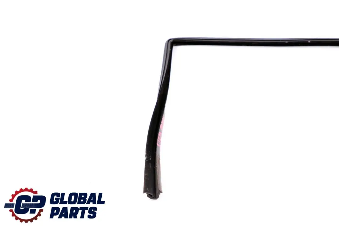 Mercedes W203 Porta Posteriore Destra Finestra Guida Guarnizione - SKU A2037350225 - Numero di parte A2037350225