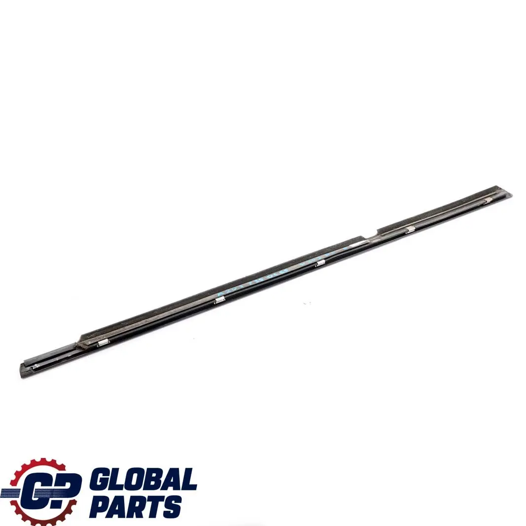 Mercedes W203 Modanatura striscia rivestimento esterna lunotto posteriore destro - SKU A2037350665 - Numero di parte A2037350665