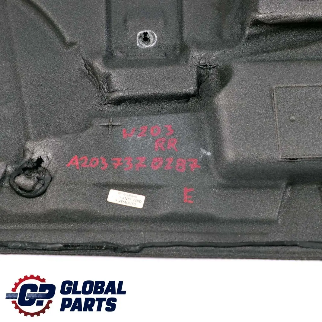 Guarnizione isolante porta interna posteriore destra per Mercedes W203 con numero di parte A2037370287 Mercedes W203 Guarnizione isolante porta interna posteriore destra - SKU A2037370287 - Numero di parte A2037370287