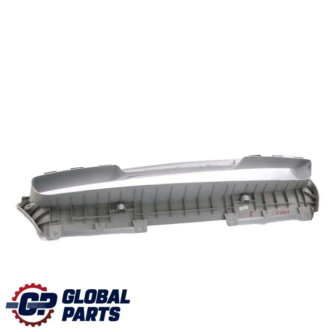 Coffre arrière hayon intérieu Fenêtre veile Paneau garniture gris pour Mercedes CL203 à propos du numéro de pièce A2037400670 Mercedes CL203 Coffre arrière hayon intérieu Fenêtre veile Paneau garniture gris - SKU A2037400670 - Numéro de pièce A2037400670