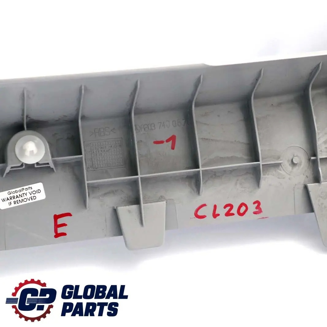 Mercedes-Benz CL203 Maletero Portón Trasero Interior Retrovisor Cristal Gris para con número de pieza A2037400670 Mercedes-Benz CL203 Maletero Portón Trasero Interior Retrovisor Cristal Gris - SKU A2037400670 - Número de pieza A2037400670