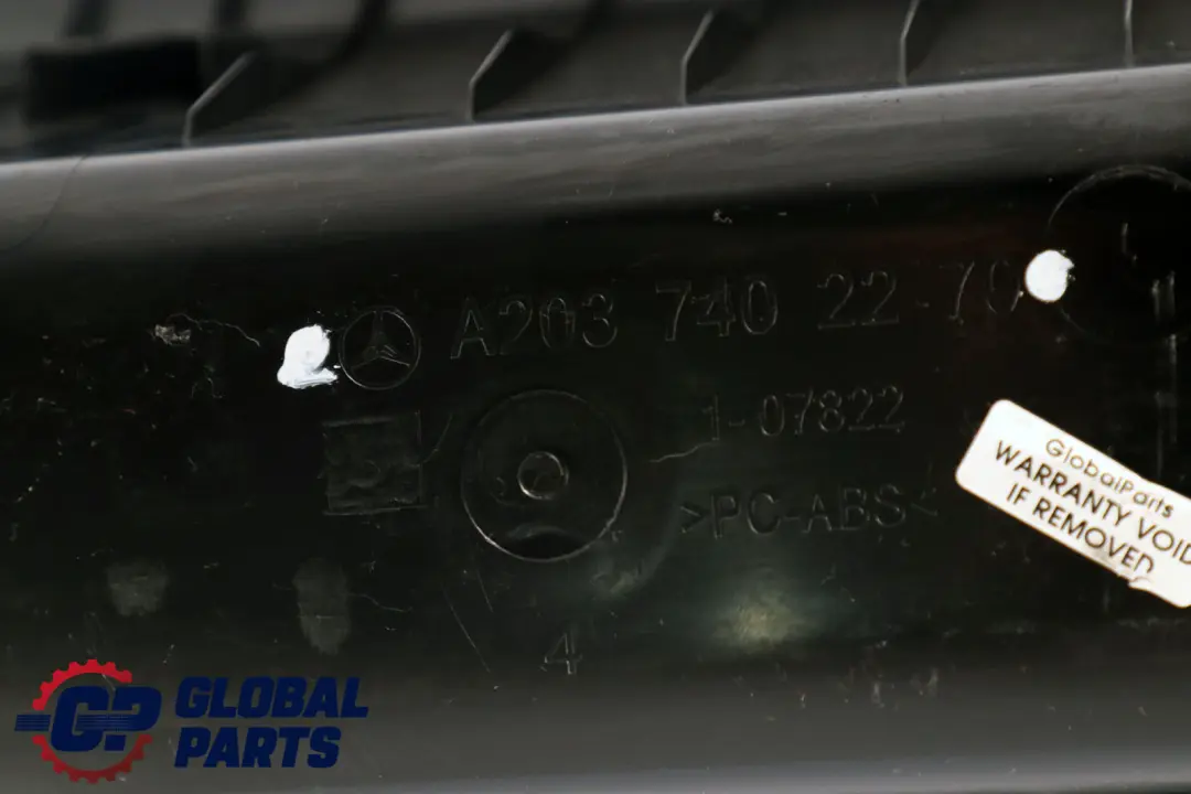 Mercedes CLC CL203 Panneau d'habillage de vitre de coffre hayon intérieur vue - SKU A2037402270 - Numéro de pièce A2037402270