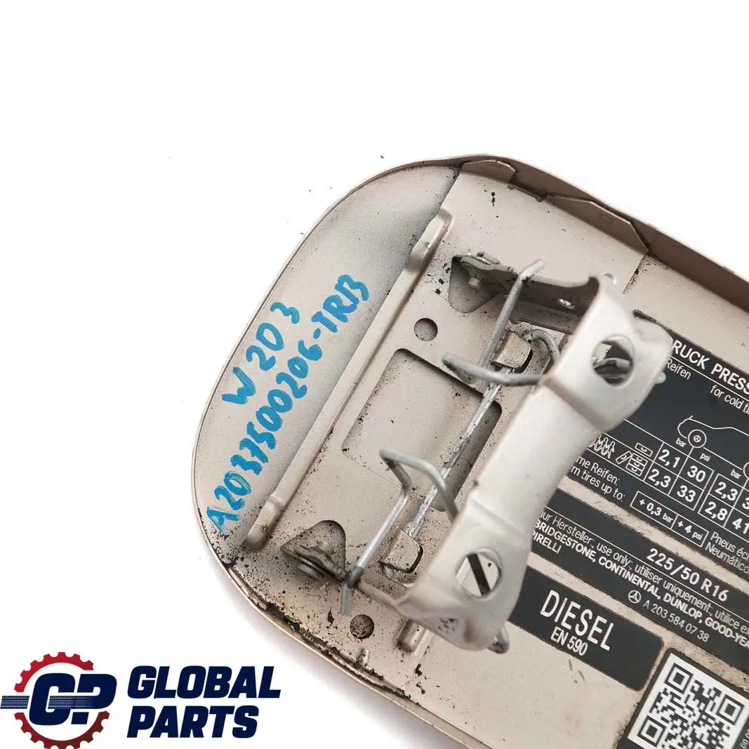 Benz Classe C W203 Sportellino Serbatoio Travertine Beige Metallizzato per Mercedes con numero di parte A2037500206 Mercedes Benz Classe C W203 Sportellino Serbatoio Travertine Beige Metallizzato - SKU A2037500206-TRB - Numero di parte A2037500206