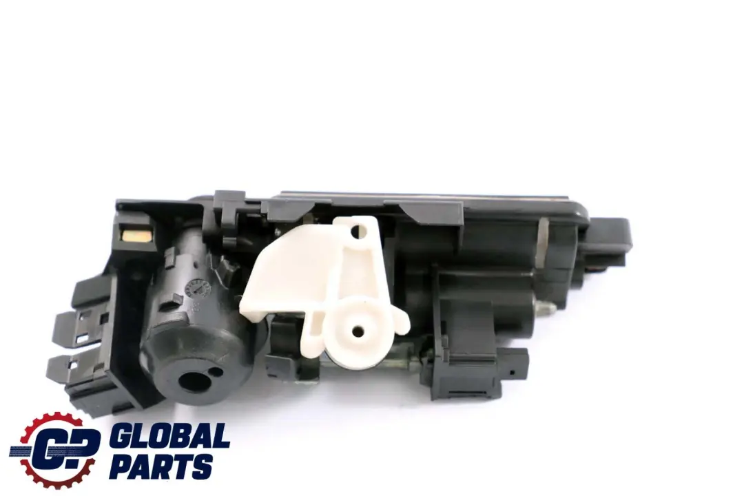 Manija Maletero Mercedes W203 C209 W211 Interruptor Apertura para con número de pieza A2037500693 Manija Maletero Mercedes W203 C209 W211 Interruptor Apertura - SKU A2037500693 - Número de pieza A2037500693