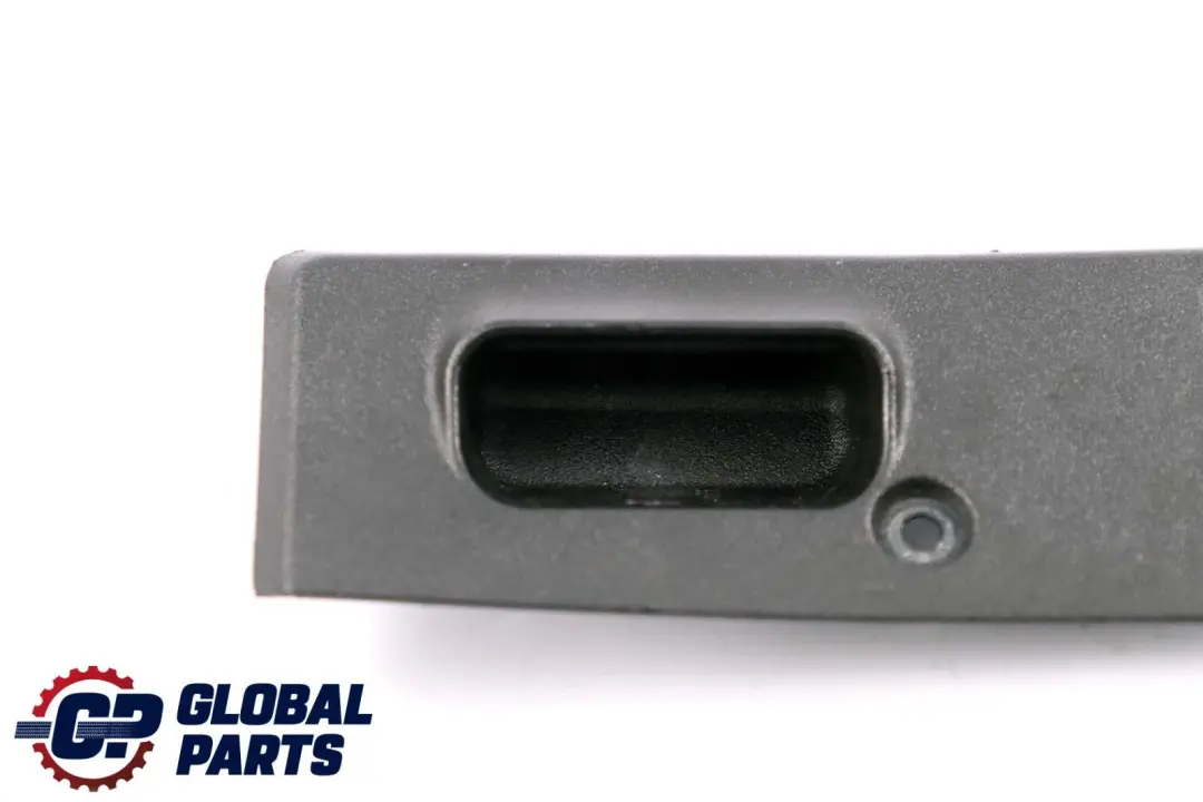 Maletero Porton Trasero Cierre Cubierta para Mercedes C CLK W203 C209 con número de pieza A2037580002 Mercedes C CLK W203 C209 Maletero Porton Trasero Cierre Cubierta - SKU A2037580002 - Número de pieza A2037580002