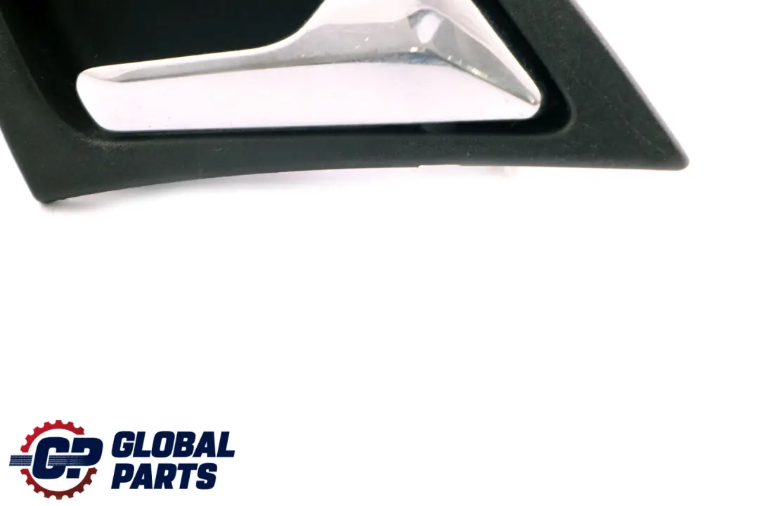 Poignée porte intérieure avant droite chromée pour Mercedes CLC CL203 à propos du numéro de pièce A2037601261 Mercedes CLC CL203 Poignée porte intérieure avant droite chromée - SKU A2037601261 - Numéro de pièce A2037601261