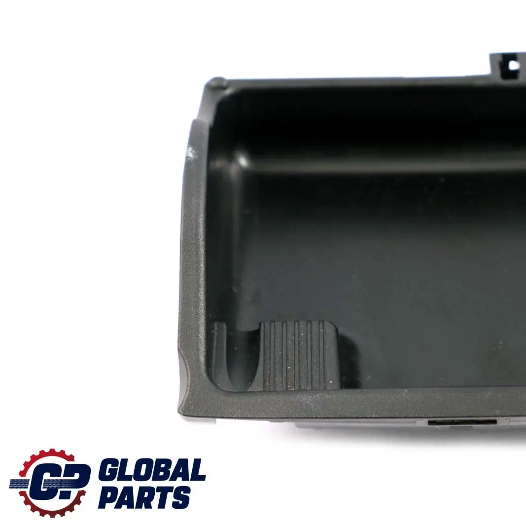  Mercedes-Benz Classe C W203 Inserto Posacenere Console Anteriore - SKU A2038100130 - Numero di parte A2036800130