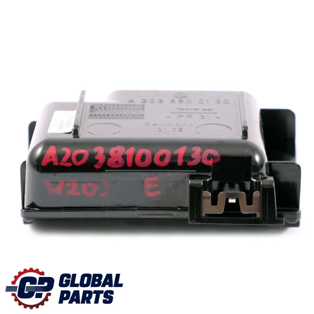  Mercedes-Benz Classe C W203 Inserto Posacenere Console Anteriore - SKU A2038100130 - Numero di parte A2036800130