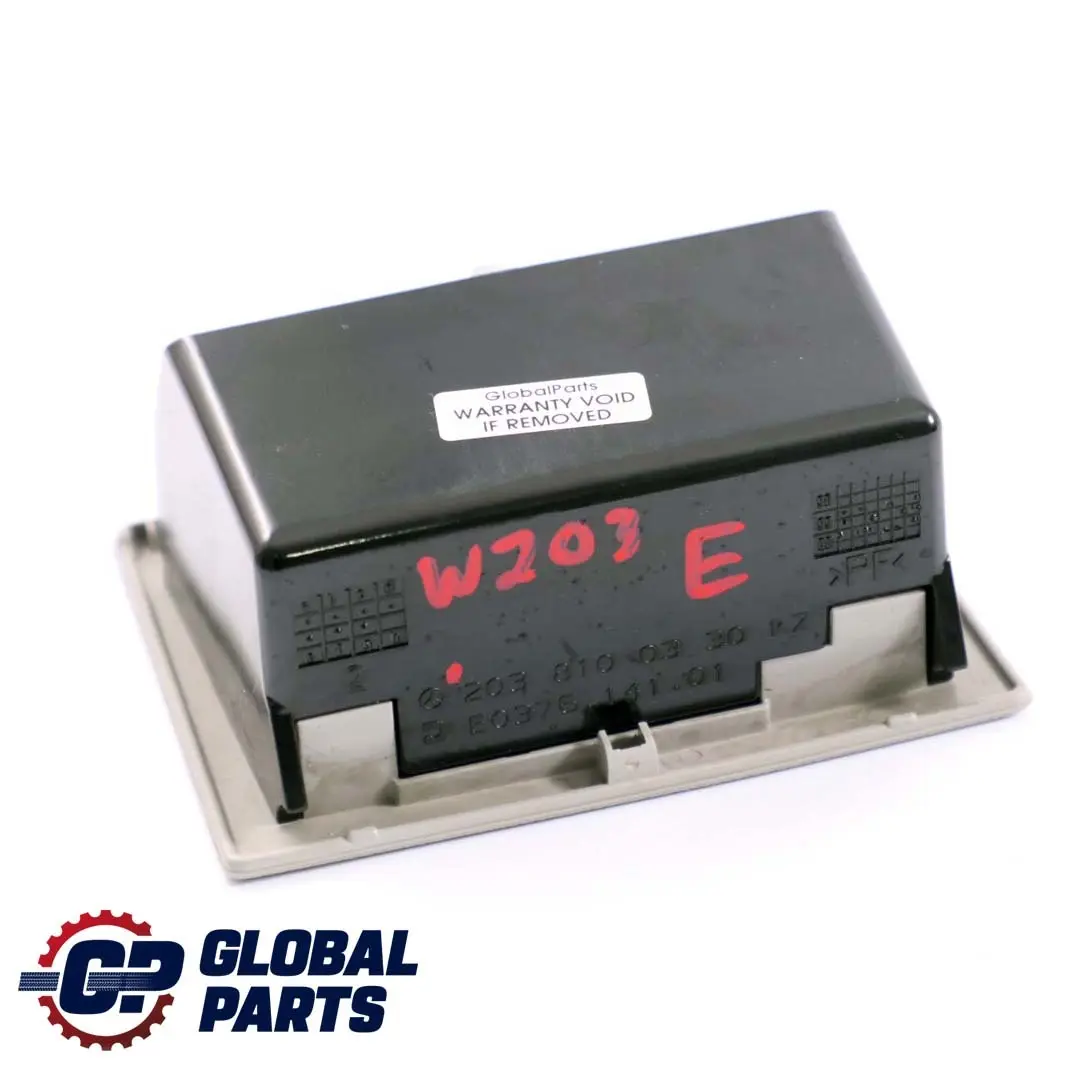 Mercedes-Benz C W203 Inserto Posacenere Console Centrale Posteriore per con numero di parte A2038100330 Mercedes-Benz C W203 Inserto Posacenere Console Centrale Posteriore - SKU A2038100330 - Numero di parte A2038100330