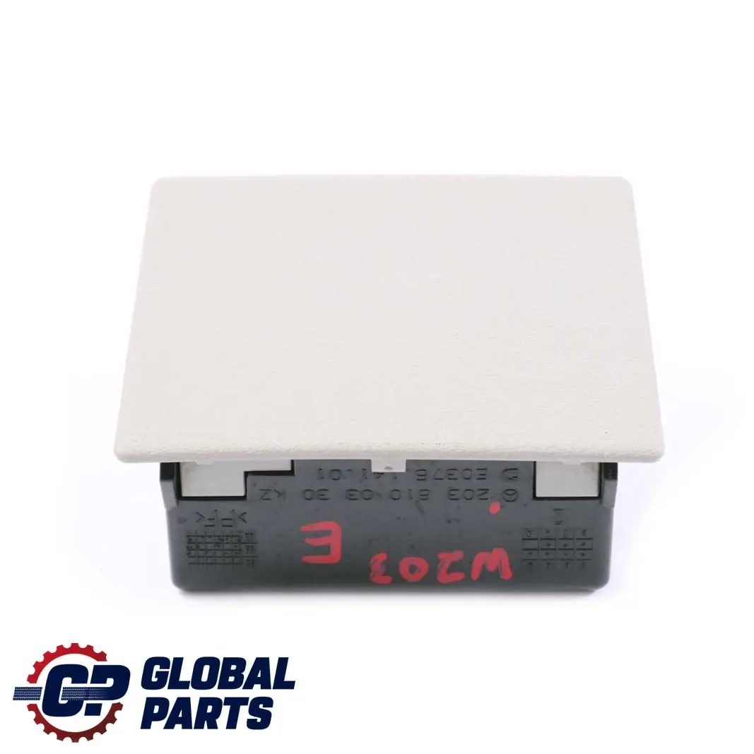  Mercedes-Benz C W203 Inserto Posacenere Console Centrale Posteriore - SKU A2038100330 - Numero di parte A2038100330