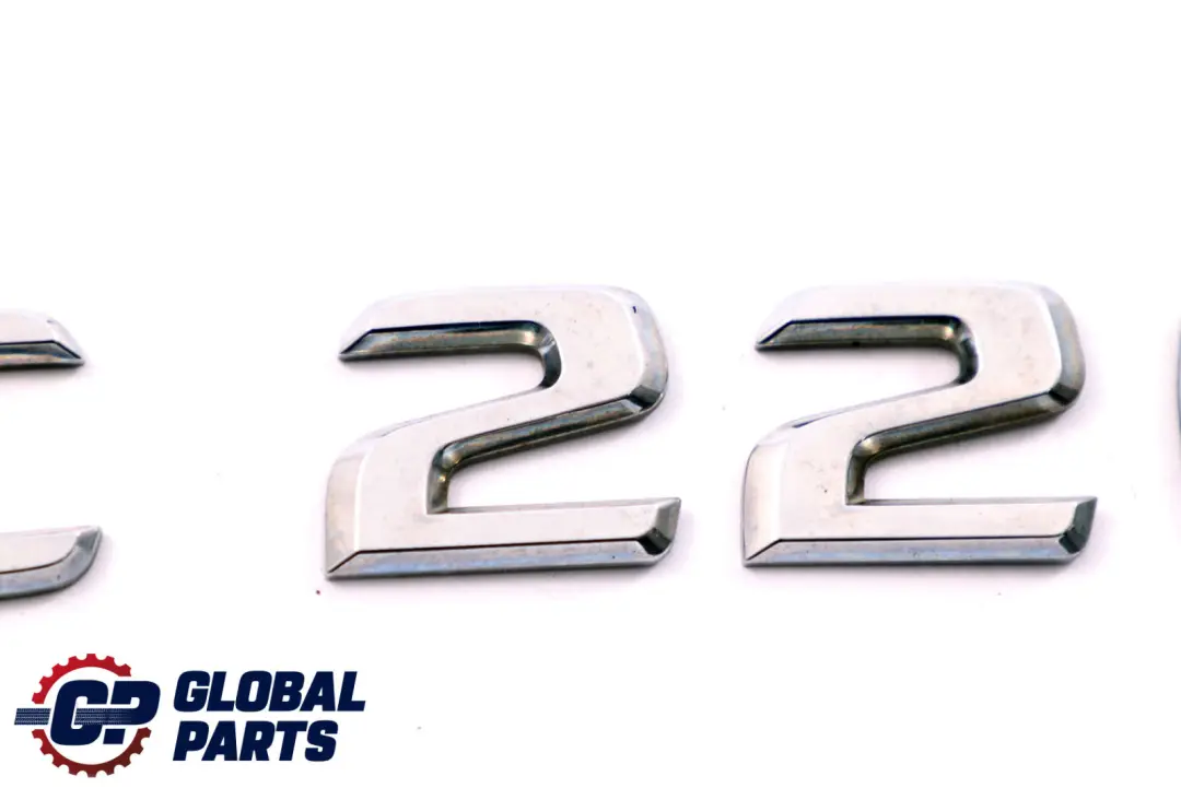 Mercedes CLC CL203 Portellone bagagliaio Aderito Emblema Lettera CLC 220 - SKU A2038174015 - Numero di parte A2038174015