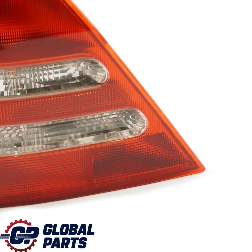 Mercedes C-Class W203 Fanale Posteriore Sinistro Pannello Laterale - SKU A2038200164 - Numero di parte A2038200164