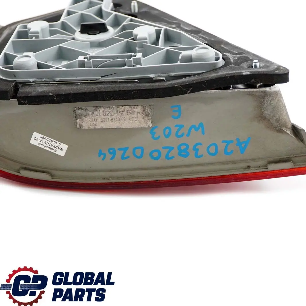 Fanale Posteriore Pannello Laterale Posteriore Destro per Mercedes W203 con numero di parte A2038200264 Mercedes W203 Fanale Posteriore Pannello Laterale Posteriore Destro - SKU A2038200264 - Numero di parte A2038200264