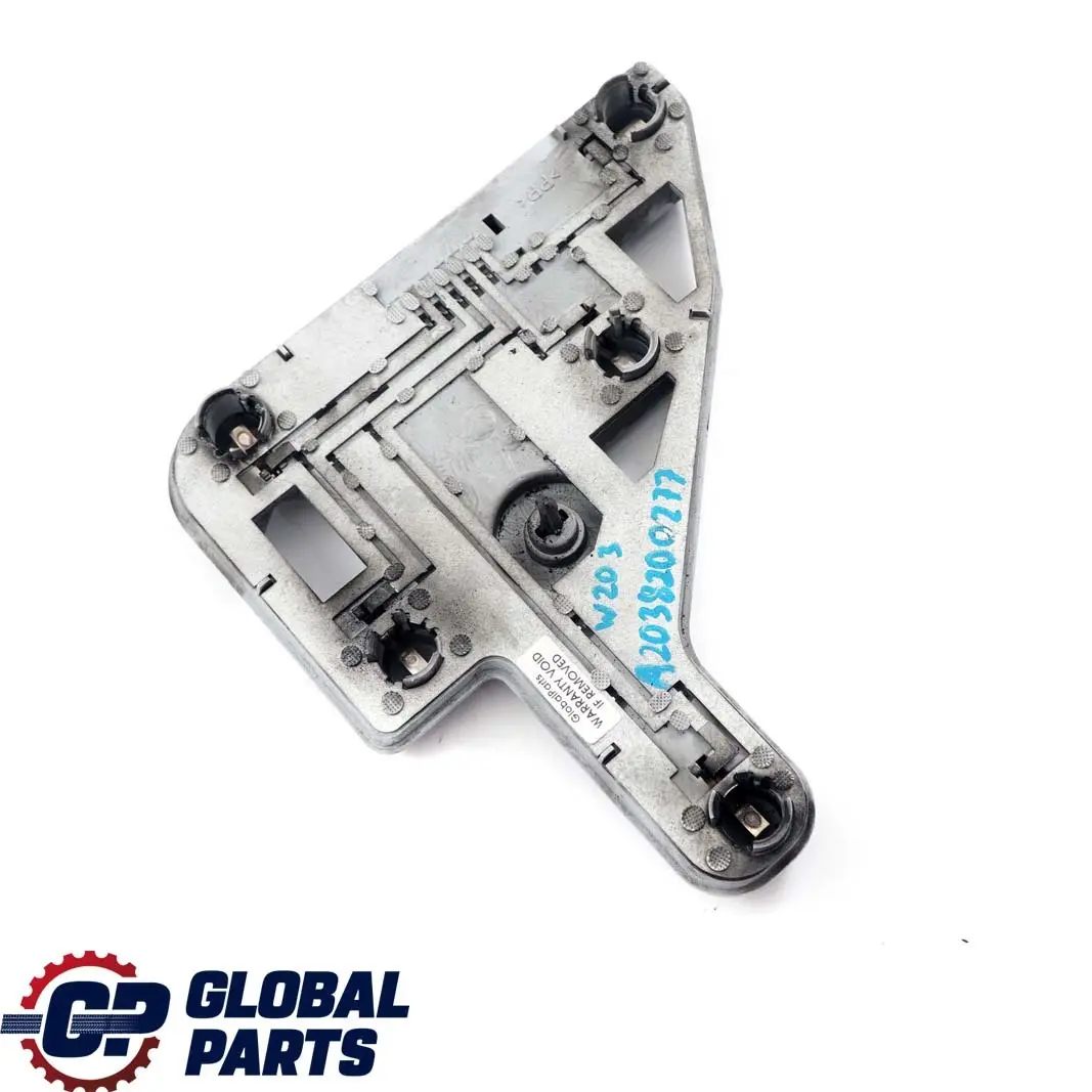 Mercedes-Benz W203 Responsables de la Lampe Feu Arriere Paroi Laterale Droite pour à propos du numéro de pièce A2038200277 Mercedes-Benz W203 Responsables de la Lampe Feu Arriere Paroi Laterale Droite - SKU A2038200277 - Numéro de pièce A2038200277