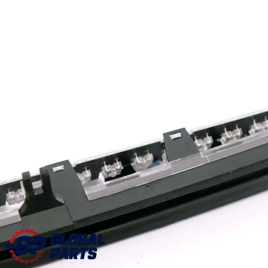 Mercedes CLC CL203 Feu arrière additionnel de troisième feu stop - SKU A2038200456 - Numéro de pièce A2038200456