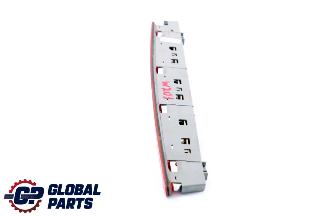Terza luce di stop supplementare posteriore per Mercedes W203 con numero di parte A2038201456 Mercedes W203 Terza luce di stop supplementare posteriore - SKU A2038201456 - Numero di parte A2038201456
