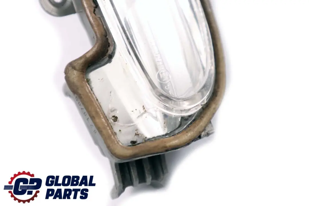 Specchietto retrovisore lampeggiante destro per Mercedes W203 con numero di parte A2038201621 Mercedes W203 Specchietto retrovisore lampeggiante destro - SKU A2038201621 - Numero di parte A2038201621