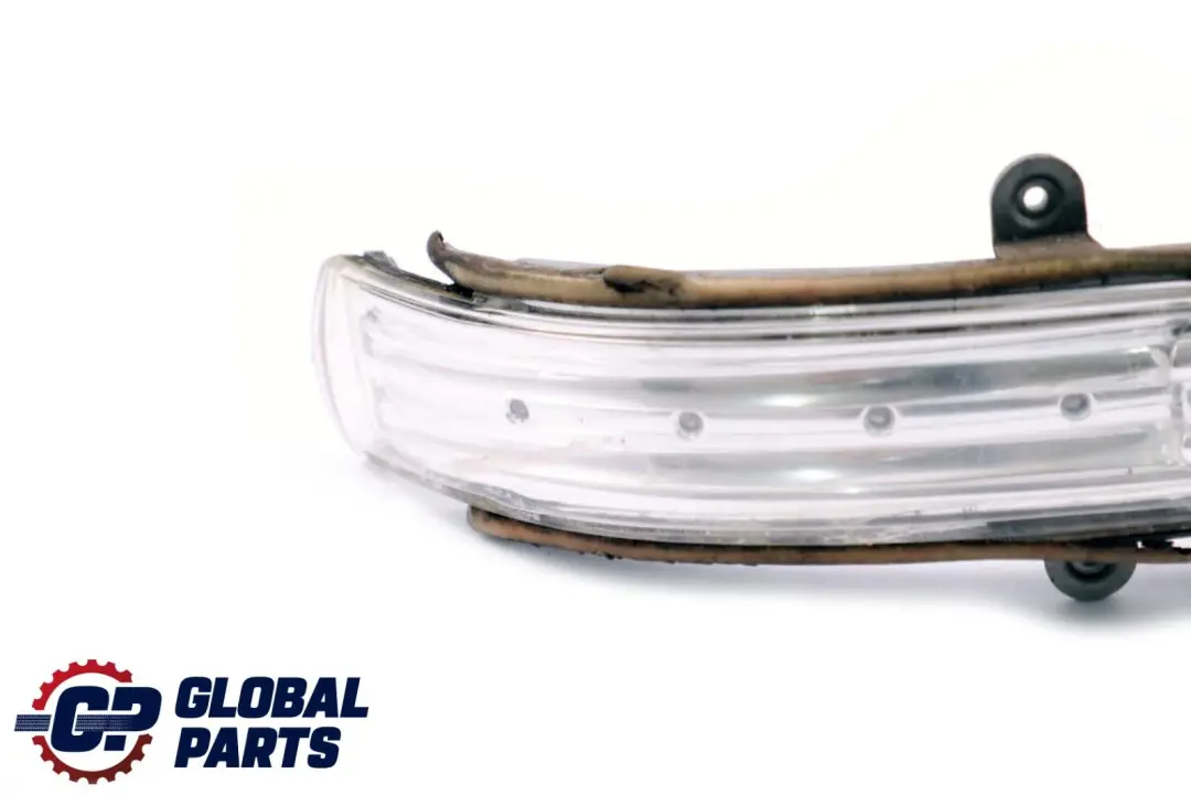 Lampe témoin de clignotant de rétroviseur droit pour Mercedes W203 à propos du numéro de pièce A2038201621 Mercedes W203 Lampe témoin de clignotant de rétroviseur droit - SKU A2038201621 - Numéro de pièce A2038201621