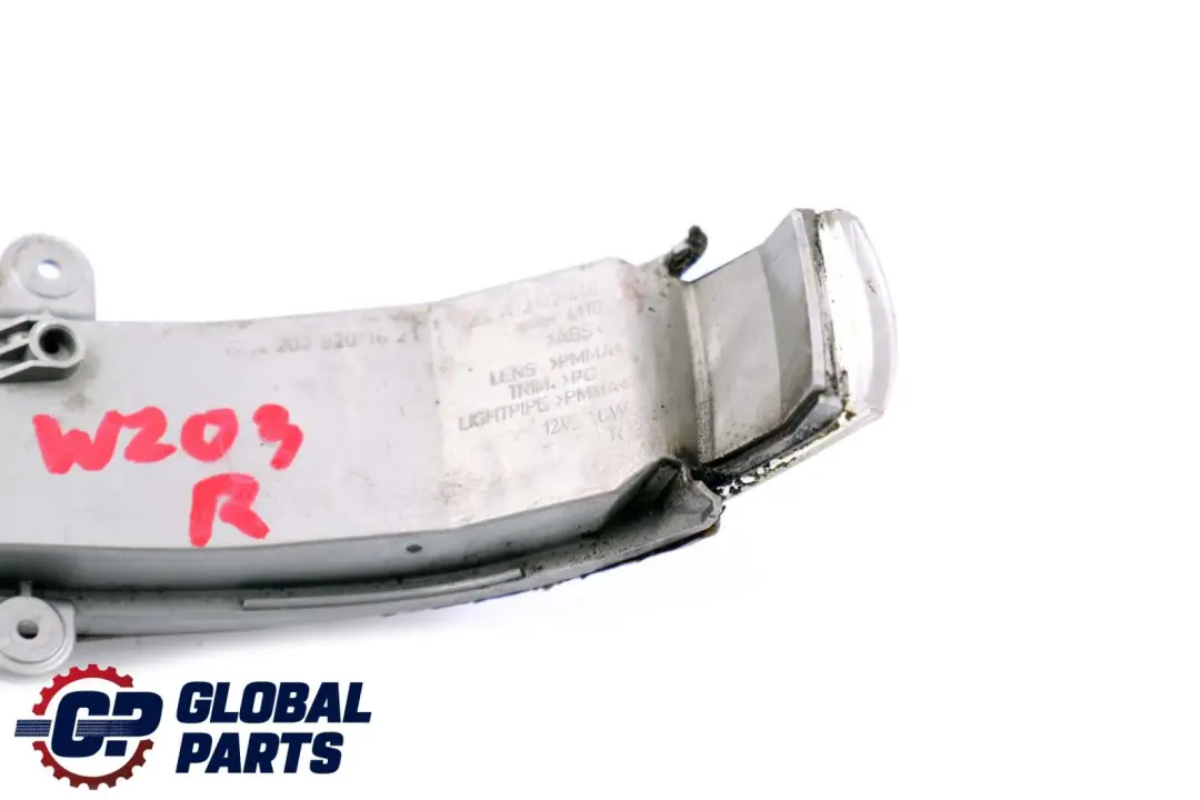 Specchietto retrovisore lampeggiante destro per Mercedes W203 con numero di parte A2038201621 Mercedes W203 Specchietto retrovisore lampeggiante destro - SKU A2038201621 - Numero di parte A2038201621