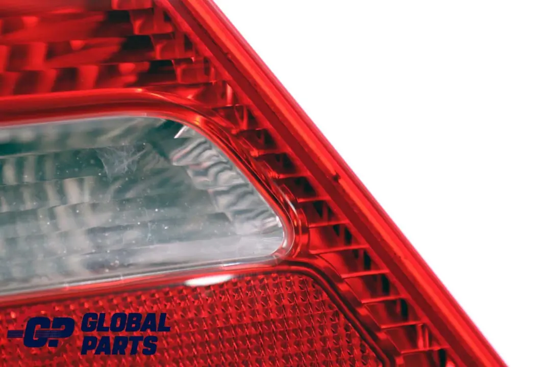 Clase C W203 Luz Trasera Izquierda Panel Lateral para Mercedes con número de pieza A2038201964 Mercedes Clase C W203 Luz Trasera Izquierda Panel Lateral - SKU A2038201964 - Número de pieza A2038201964